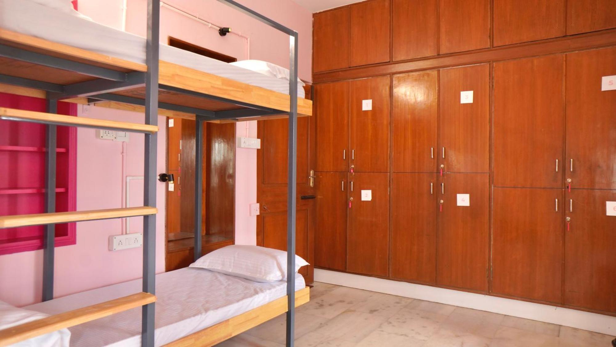 Roambay - Gokulam Hostel Мисор Екстериор снимка