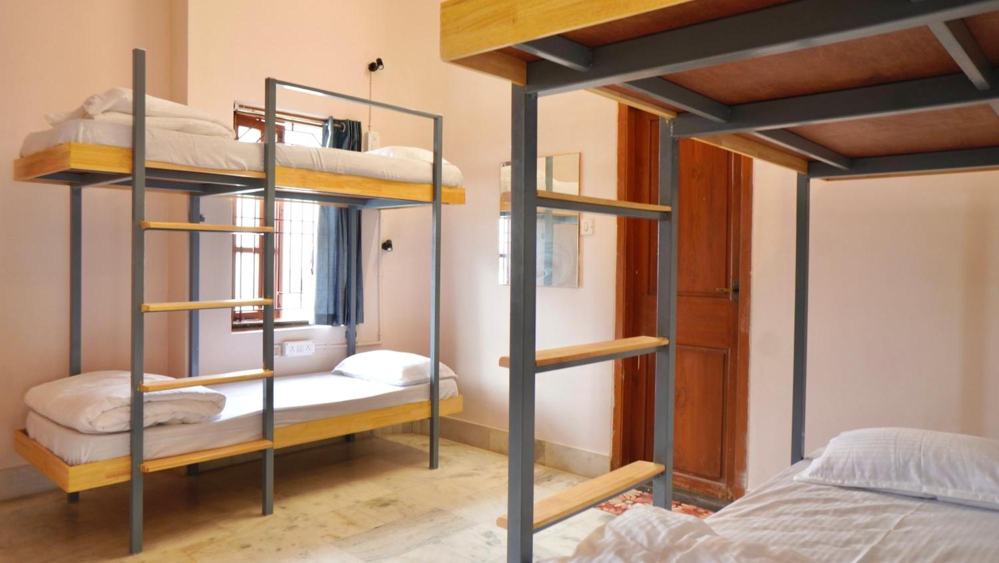 Roambay - Gokulam Hostel Мисор Екстериор снимка