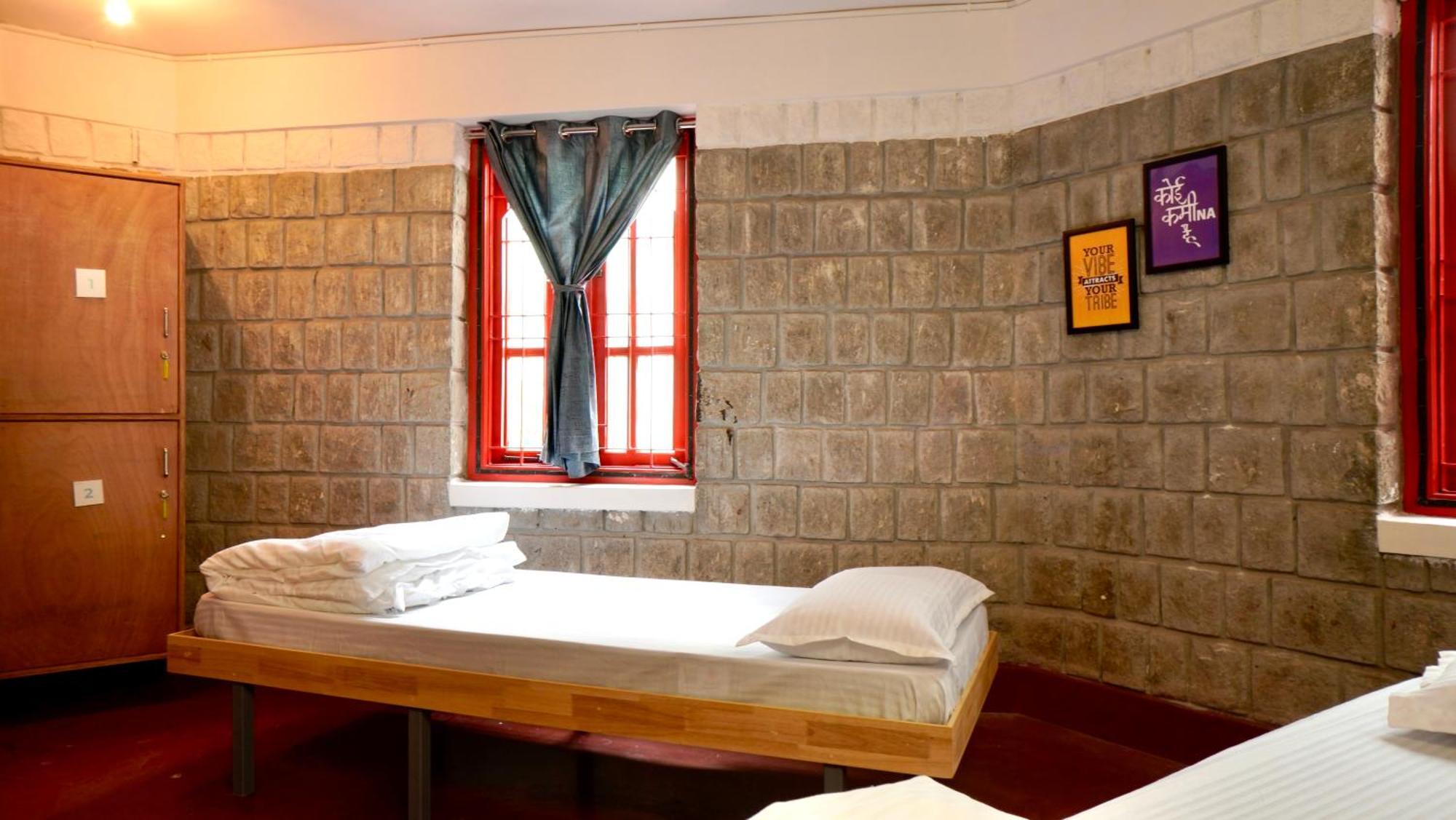 Roambay - Gokulam Hostel Мисор Екстериор снимка
