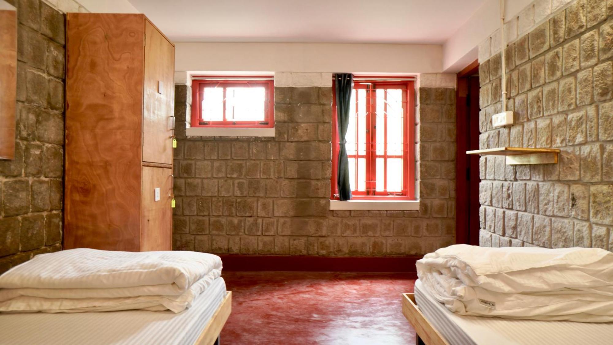 Roambay - Gokulam Hostel Мисор Екстериор снимка