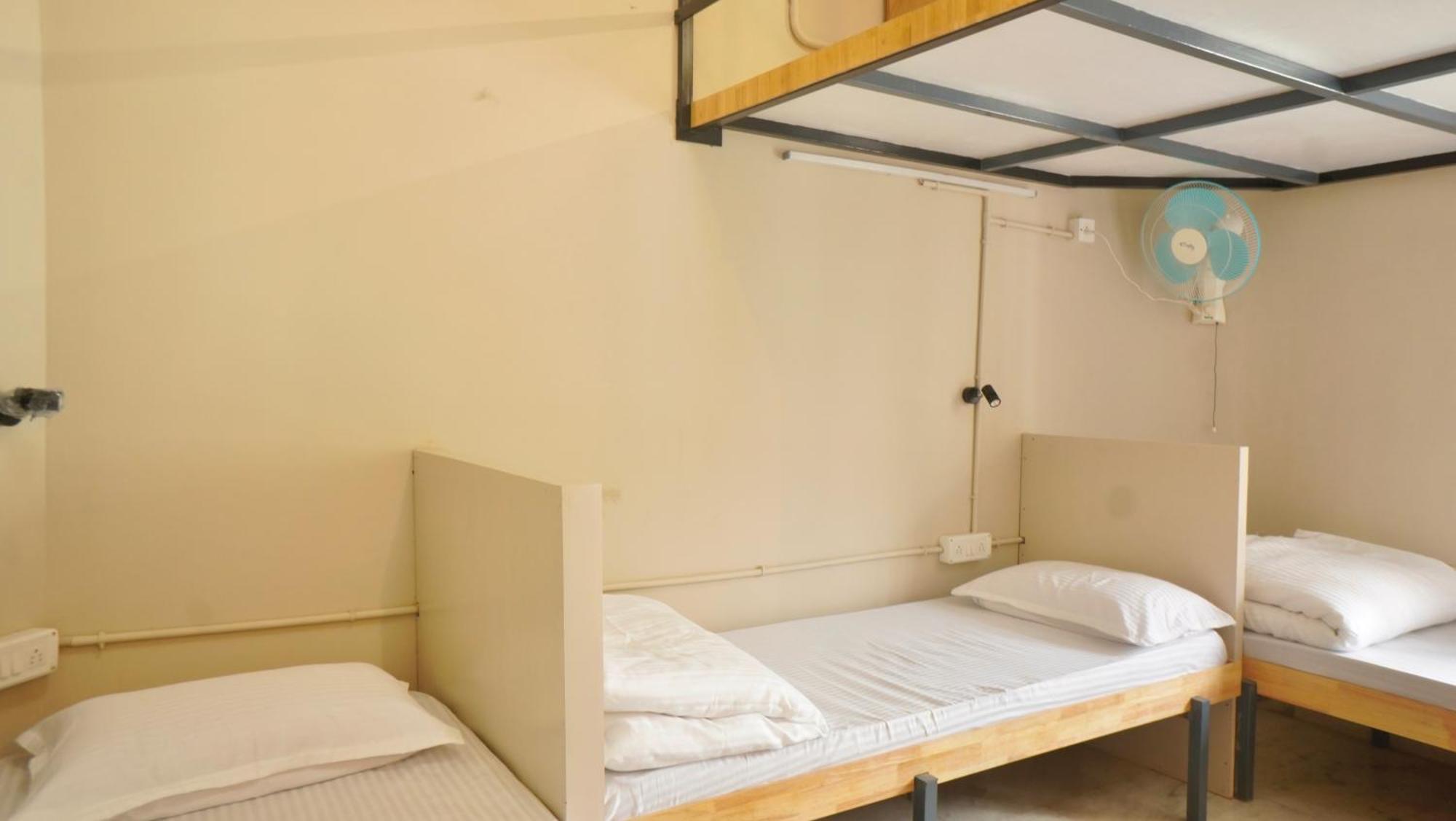 Roambay - Gokulam Hostel Мисор Екстериор снимка